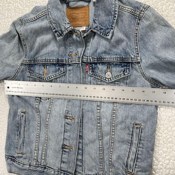 Levi’s Premium Ex-Boyfriend Trucker Jacket Women’s S Light Wash Casual 90s Boho - Picture 8 of 9